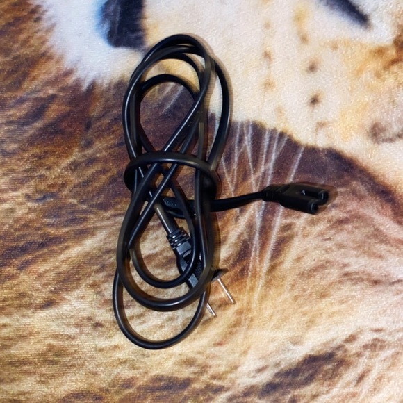 Playstation 5 , barely play it , for cheap , multiple items included - Picture 6 of 12